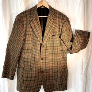Men’s Donna Karan Couture cashmere sport coat in classic houndstooth 40 R